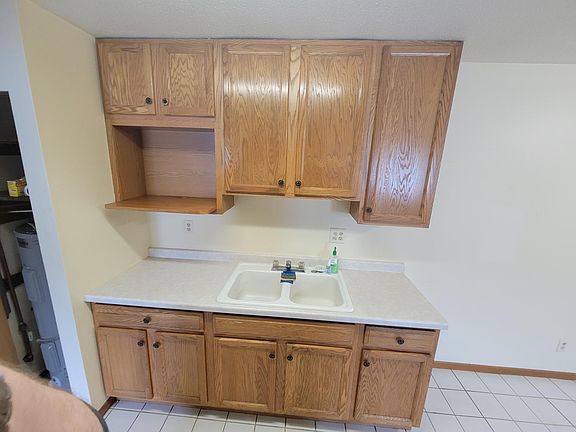4th image of 1716 La Crescent St APT 84