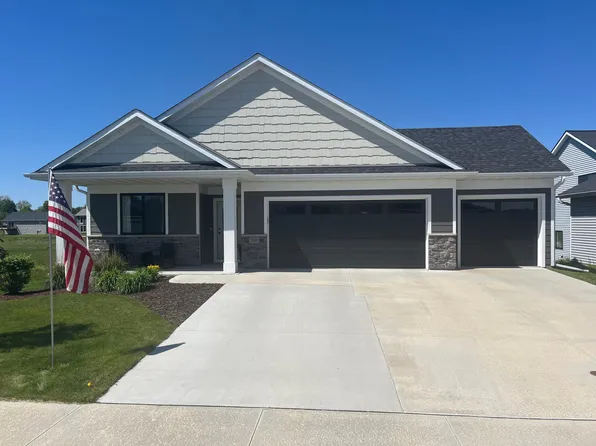 2018 Douglas Trail Dr, Pine Island, MN 55963