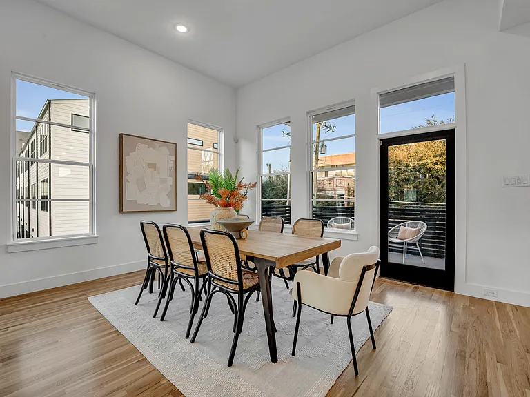 1512 Villars St — Photo 16