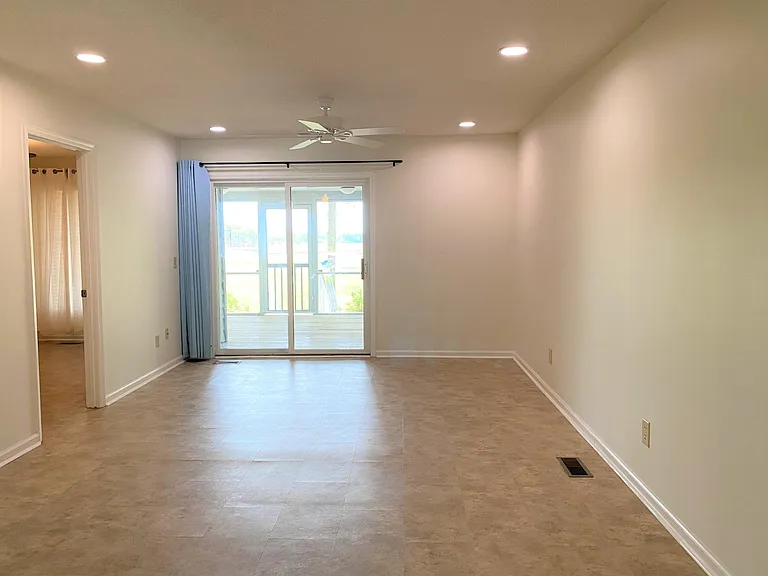 20 White Dogwood Rd #F — Photo 9