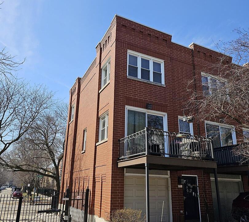 1st image of 2835 N Wolcott Ave Unit I