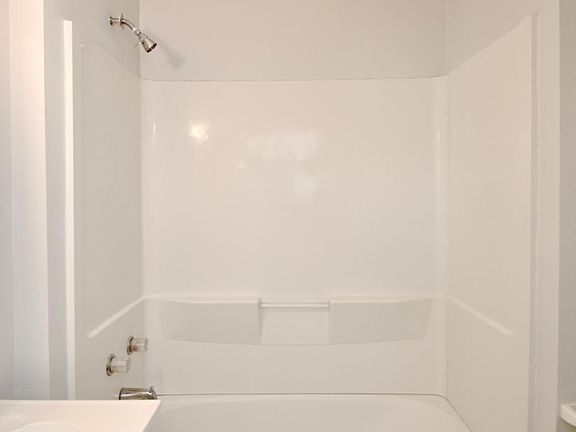 2nd image of 1829 Barrows St
