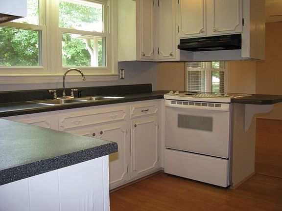 3rd image of 109 Pamela Dr