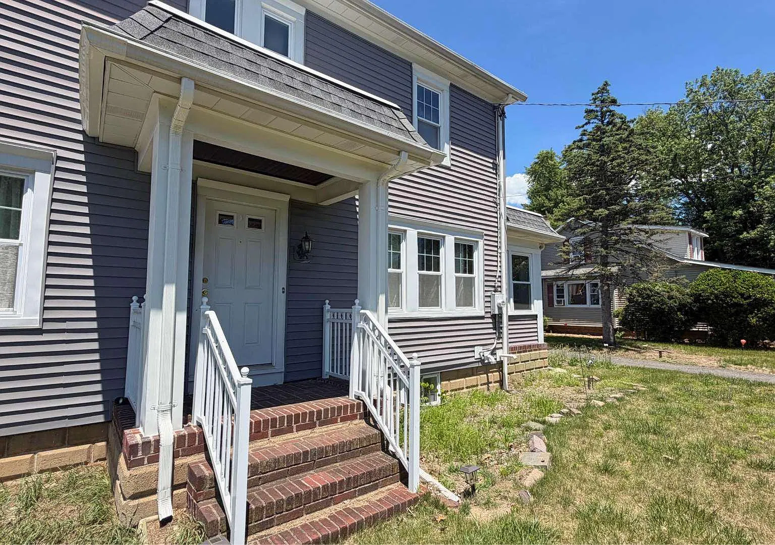 3 bed, 1.5 bath, 2752 sqft, $3,400 — Photo 3