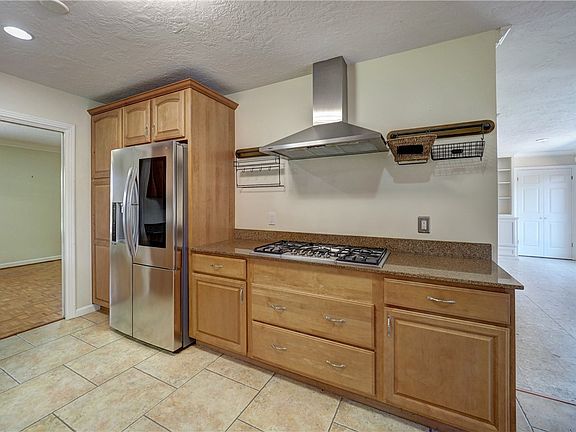 4th image of 538 Belleview Dr