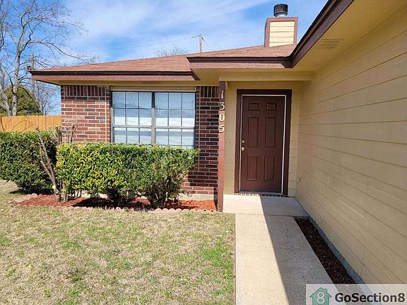 2nd image of 1305 Waterford Dr