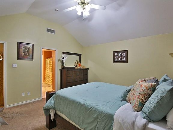 4th image of 3849 Purdue Ln