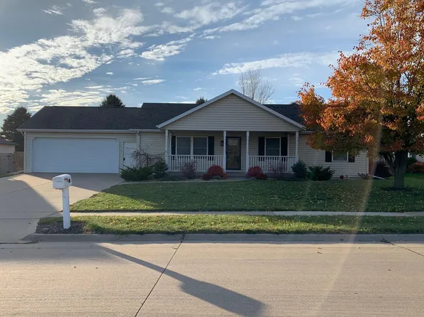 702 W Farmland Dr, Maquoketa, IA 52060