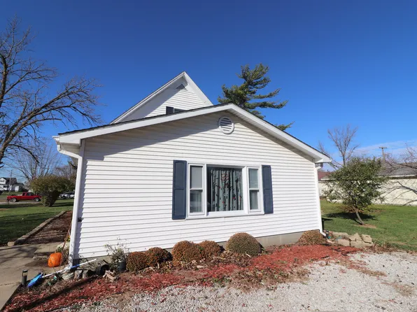 21 Chestnut St, Weldon, IL 61882