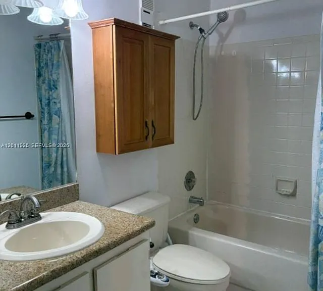 667 Woodgate Ln #B — Photo 15