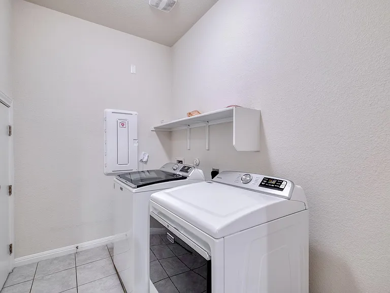 17204 Calipatria Ln — Photo 27