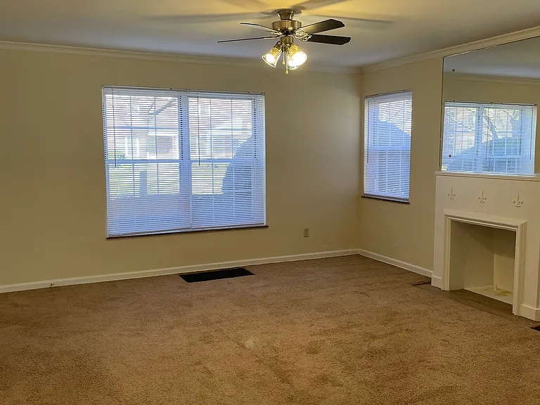 918 Kenwick Rd #D — Photo 5
