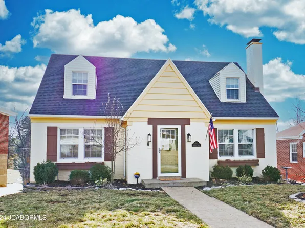 1915 Hayselton Dr, Jefferson City, MO 65109