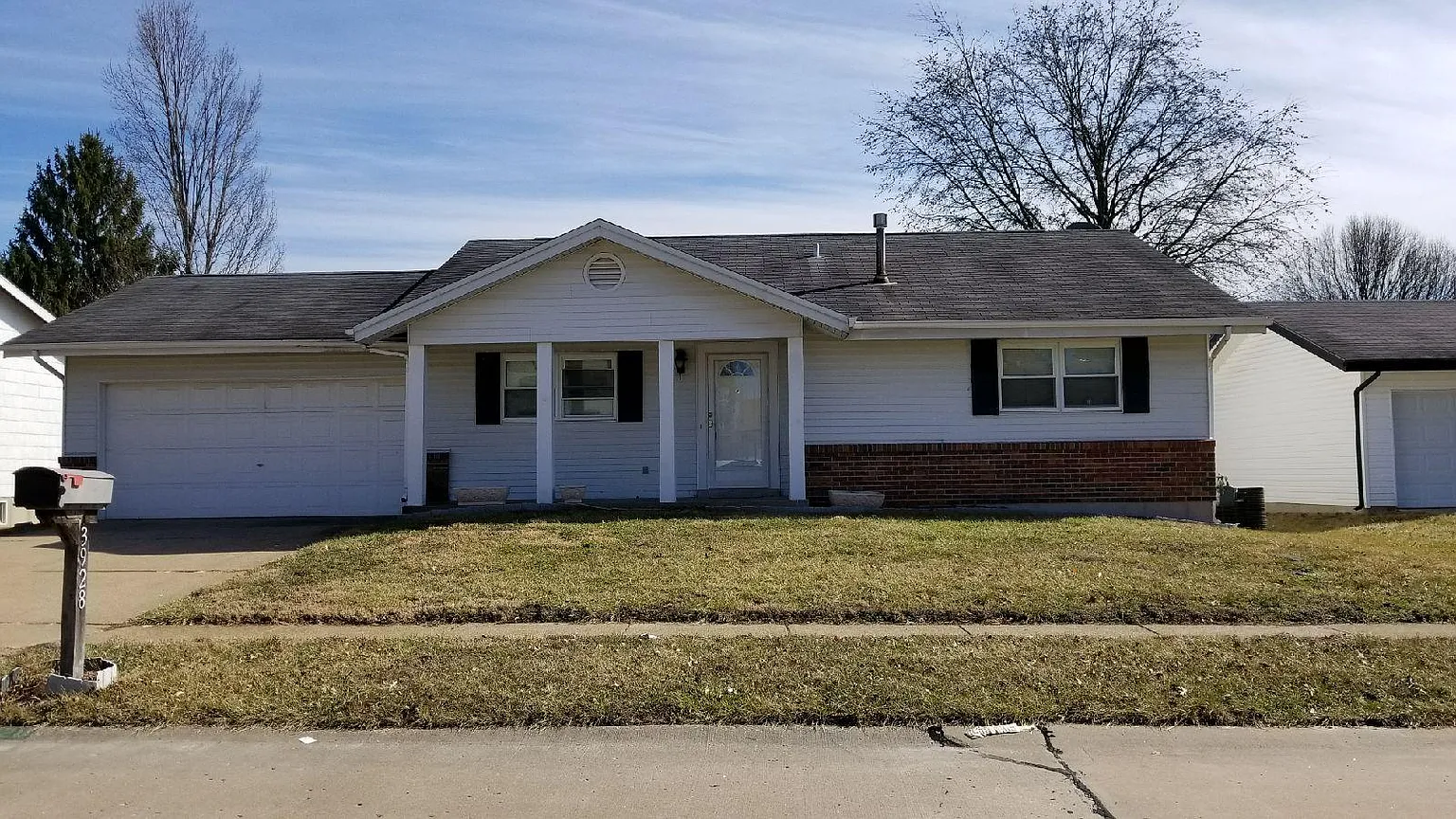 3928 Karsten Dr photo 1