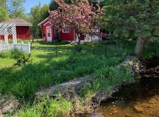 N5696 Jarvinen Rd, Skandia, MI 49885