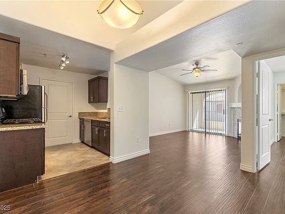 5th image of 950 Seven Hills Dr APT 2924
