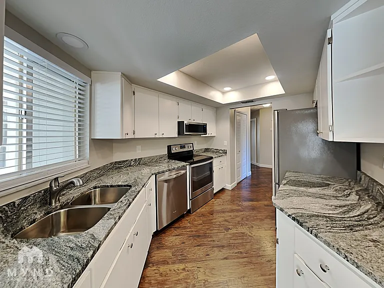 5061 Elwood Rd — Photo 4