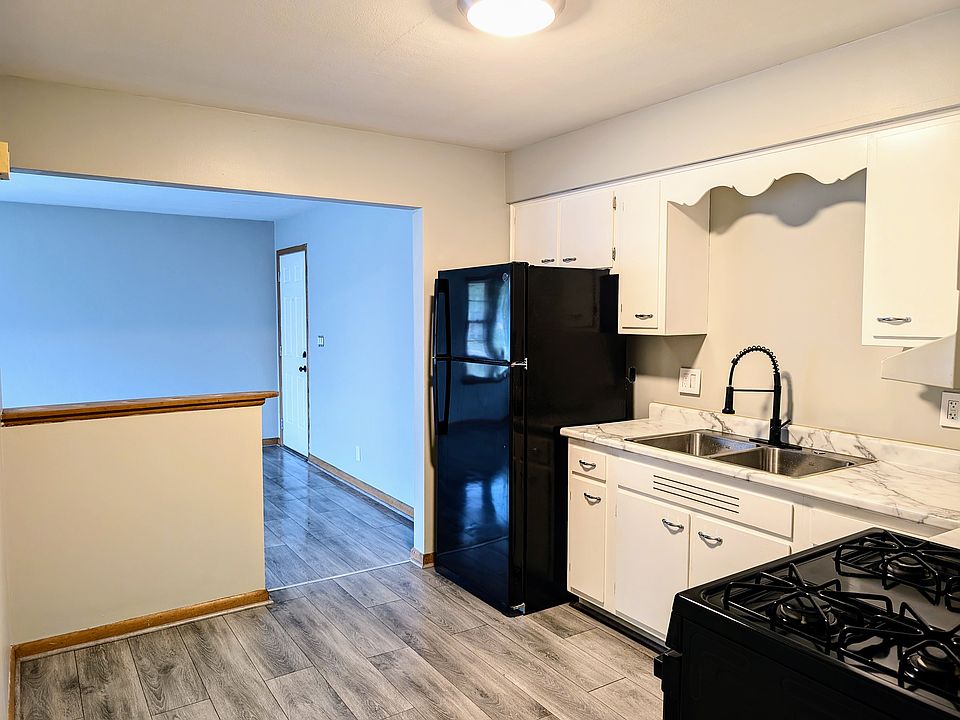 1st image of 2707 Canterbury Ln #2707-CL