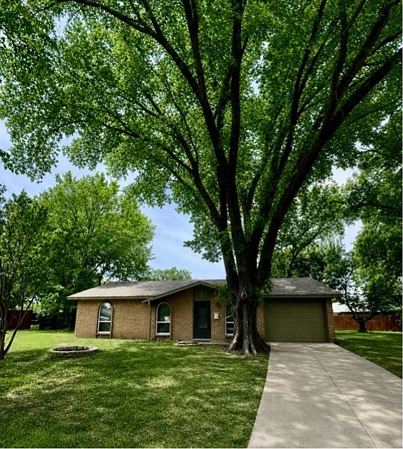 2801 W Springdale Cir