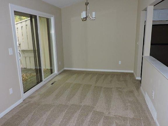 5th image of 5644 Hyland Courts Dr