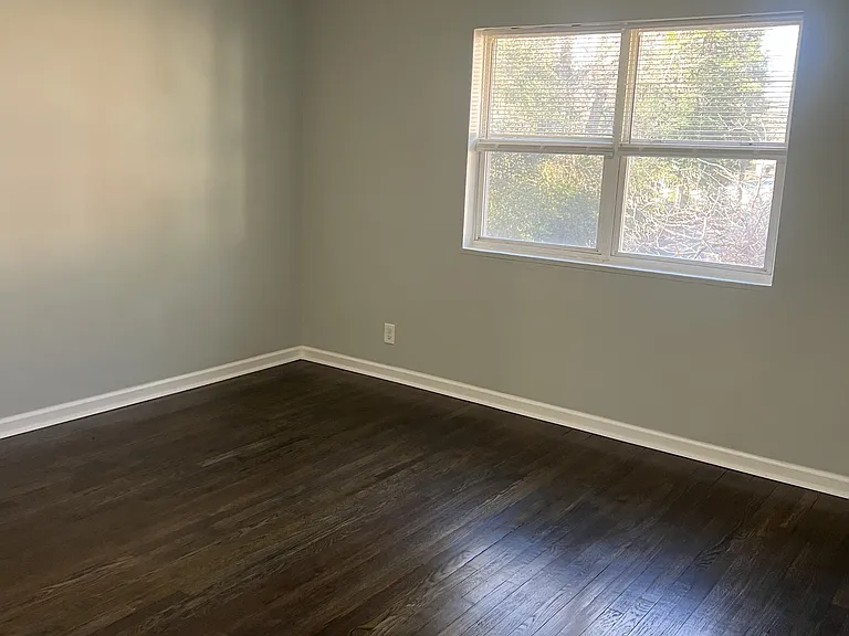 2410 Benjamin E Mays Drive Southwestunit #22 — Photo 9