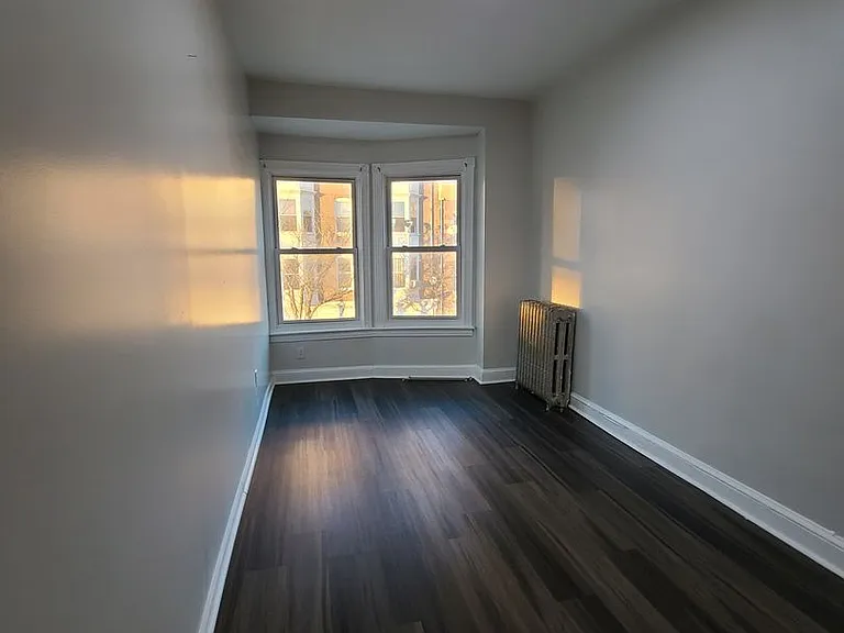 904 Penn St — Photo 2