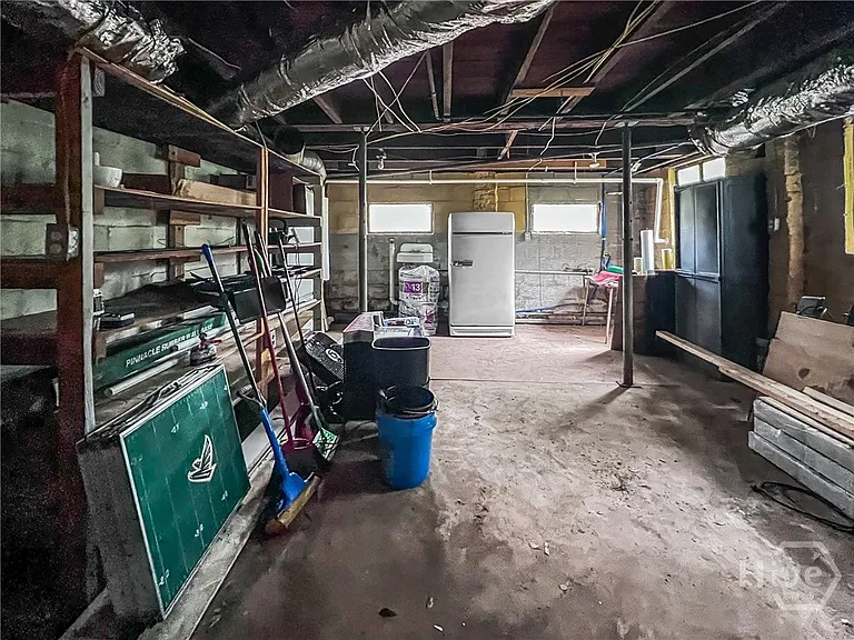 1455 E Broad St — Photo 26