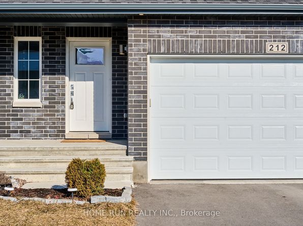 212 Condado Cres, Ottawa, ON K2V 0P3