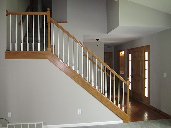 3rd image of 502 Mustang Ln