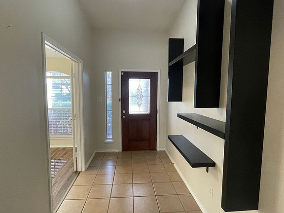 4th image of 8505 Prairie Dawn Dr