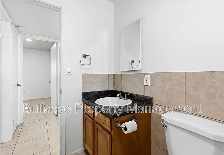 2245 W Glenrosa Ave #2 — Photo 16