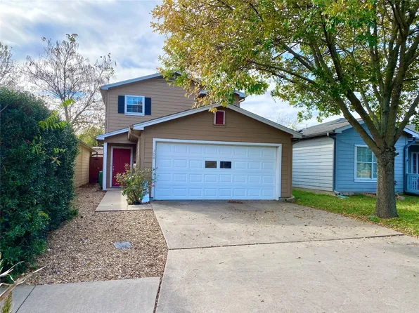 308 E 5th St, Bonham, TX 75418