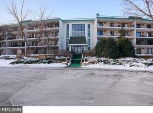 10501 Cedar Lake Rd, Hopkins, MN 55305