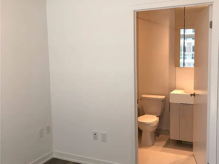 20 Richardson St #2505 — Photo 6