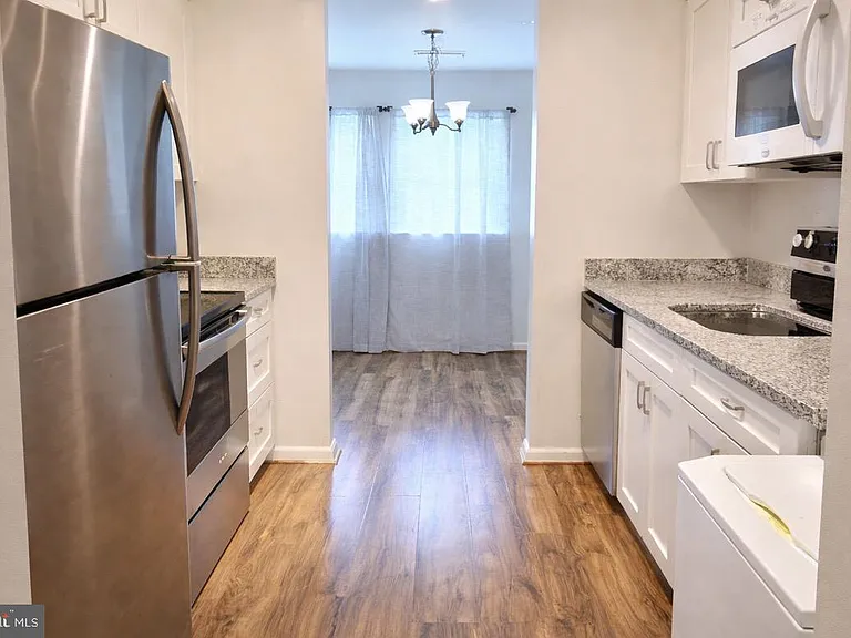 8503 Falls Run Rd #B — Photo 6