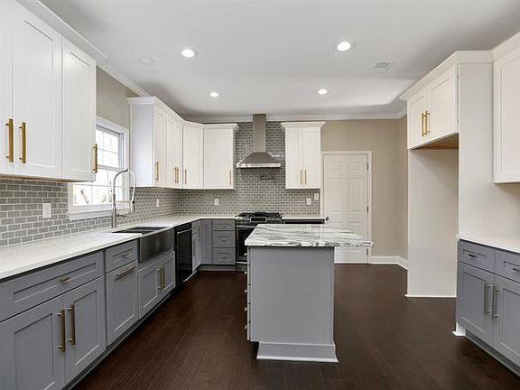 2nd image of 1035 Pebble Bend Dr