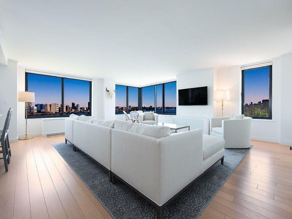 1st image of 212 Warren St APT 20G