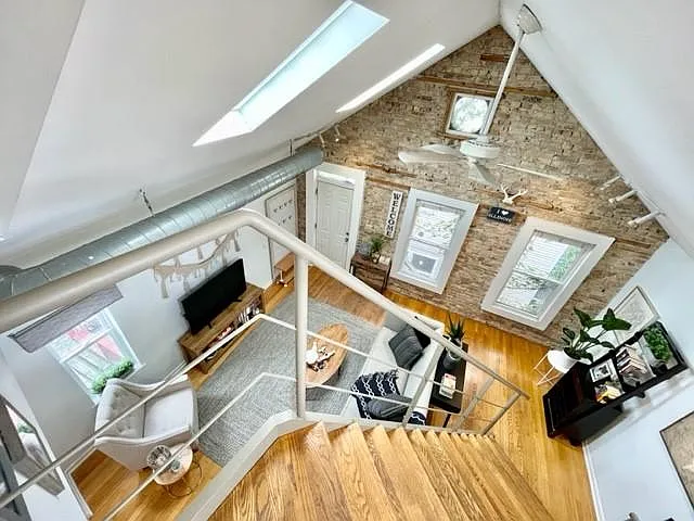 1636 W Le Moyne St — Photo 4