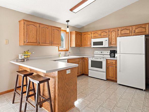 4th image of 1315 Science Ave NW
