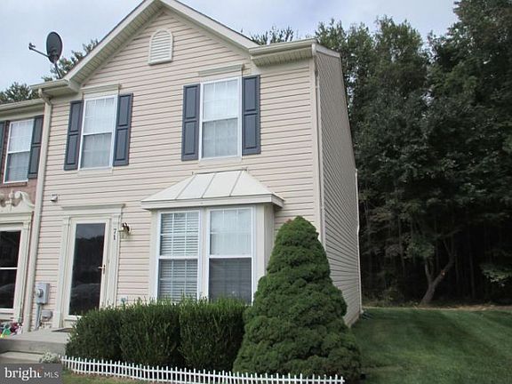 3rd image of 71 Guilford Pl
