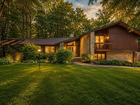 1147 N 400 E, Chesterton, IN 46304