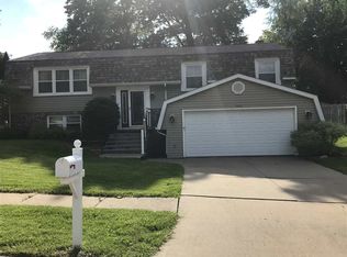 2909 55th Street Ct, Moline, IL 61265