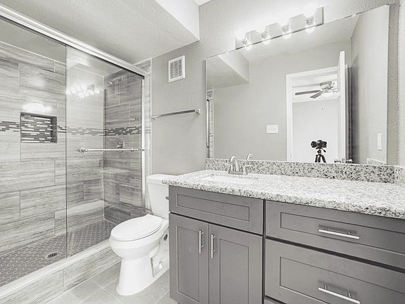4th image of 6525 Hillcroft St #E6a8a996b