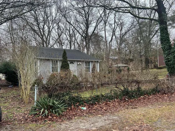 74 Flanders Boulevard, Flanders, NY 11901