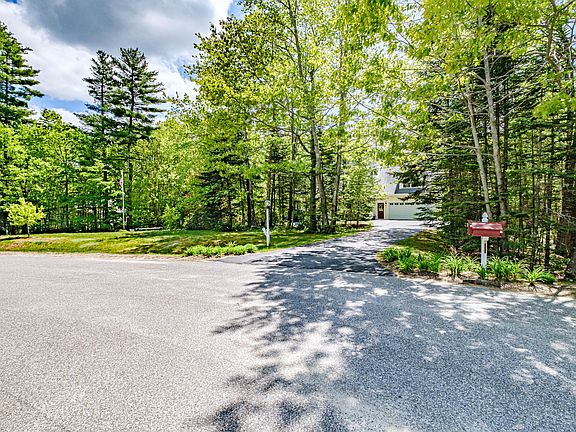 2nd image of 6 Heathwood Lane