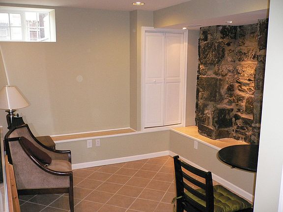 Basement bedroom (NEW)