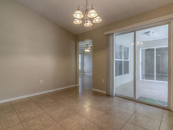5th image of 447 Louis Edward Ct
