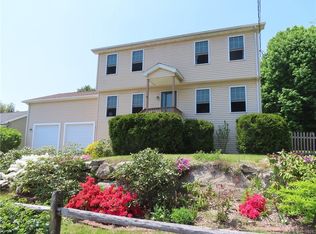 35 Sunrise Ave, Pawcatuck, CT 06379