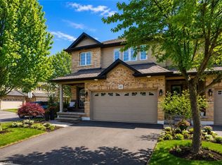 441 Stonehenge Dr #40, Hamilton, ON L9K0B1