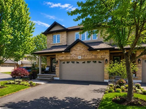 441 Stonehenge Dr #40, Hamilton, ON L9K 0B1